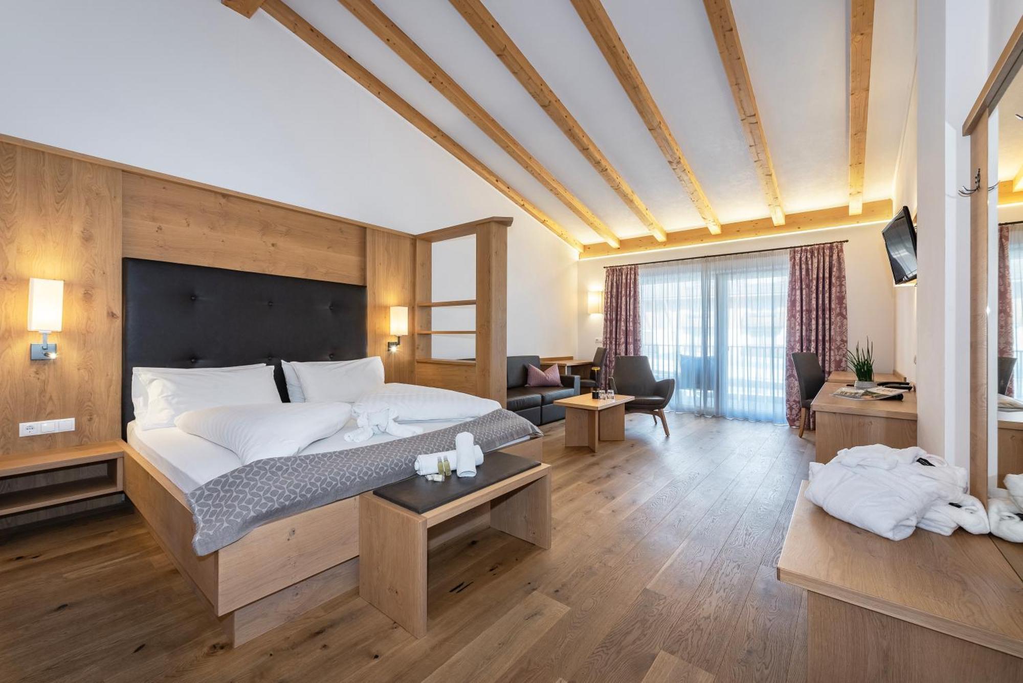 Hotel Langhof Natz-Schabs Екстер'єр фото